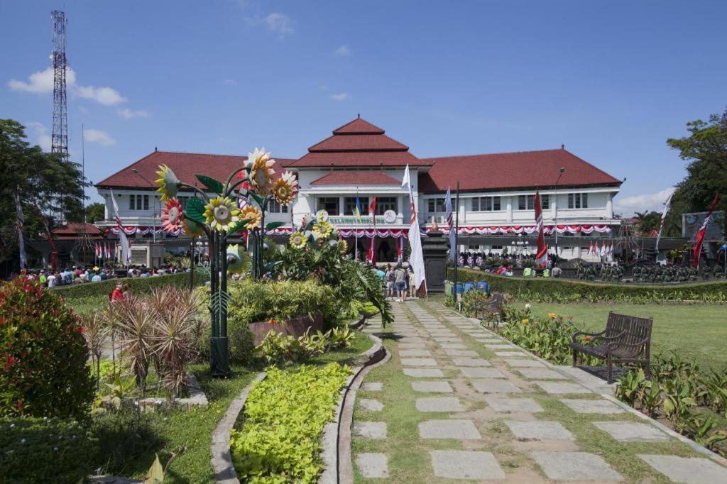 Sawojajar Inn マラン エクステリア 写真