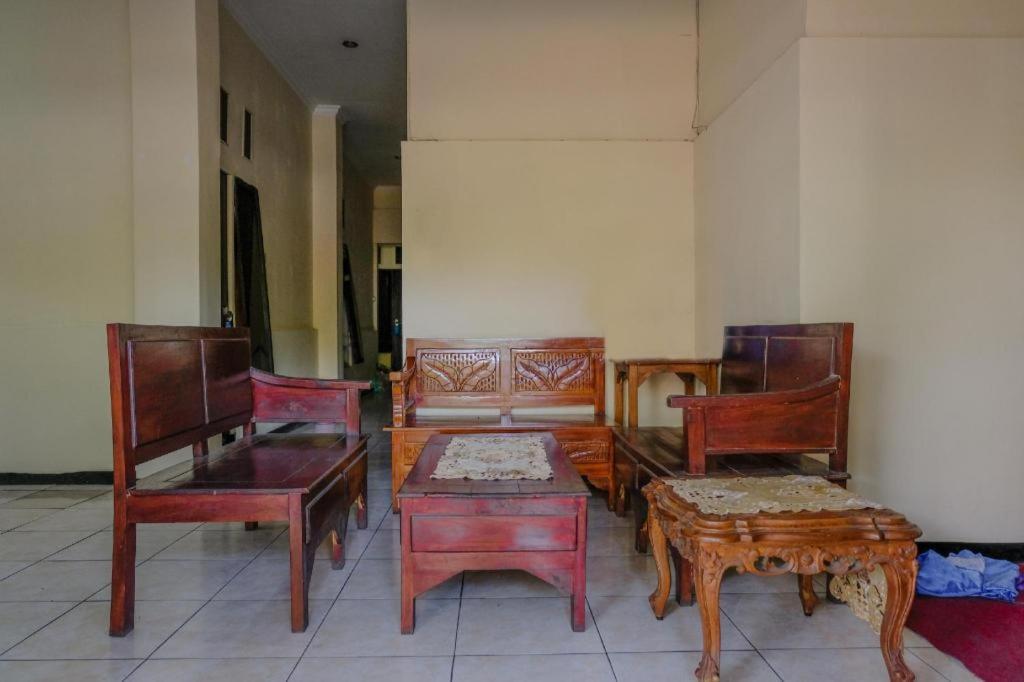 Sawojajar Inn マラン エクステリア 写真